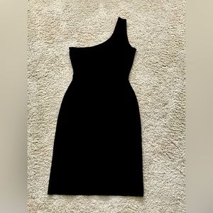 Like new BCBG dress. Body con Style!! Very faltering! Fits like a glove! Size S.